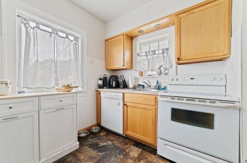 2858 6 St, Duluth MN 55806-2537 exterior