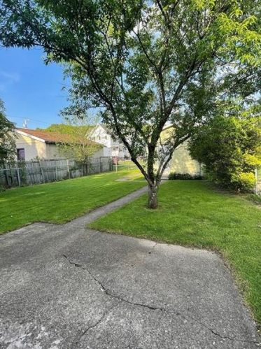 1205 Chestnut St, South Connellsville, PA 15425-4708