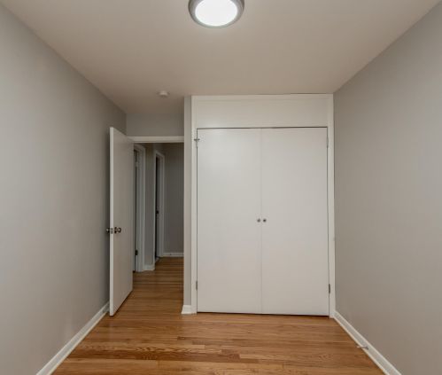 8084 Grandview Dr, Milwaukee WI  53223-3429 exterior