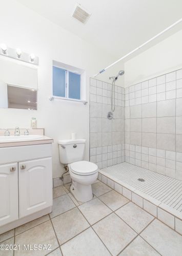 7421 Calle Medina, Tucson AZ  85757-8505 exterior