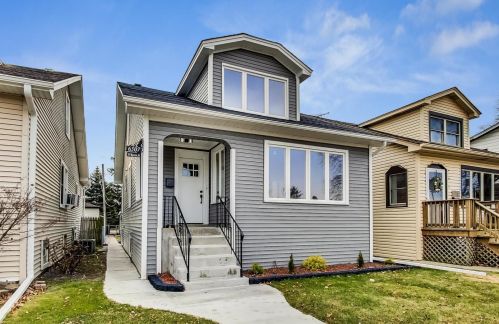 6507 Raven St, Chicago IL  60631-2517 exterior