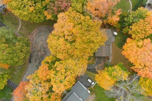 14 Stonehedge Ter, Sparta NJ 07871-1309 exterior