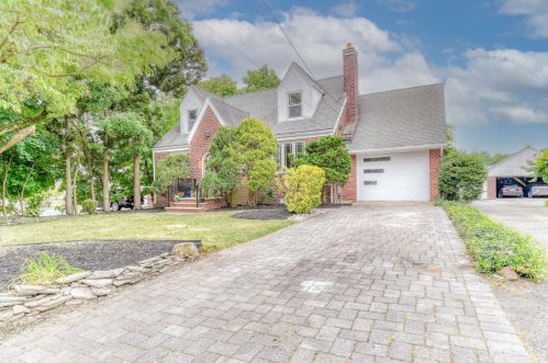 641 Chrome St, New Brunswick, NJ 08902-3303