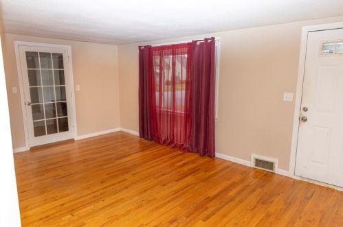 35 Anne St, Springfield MA 01104-2236 exterior