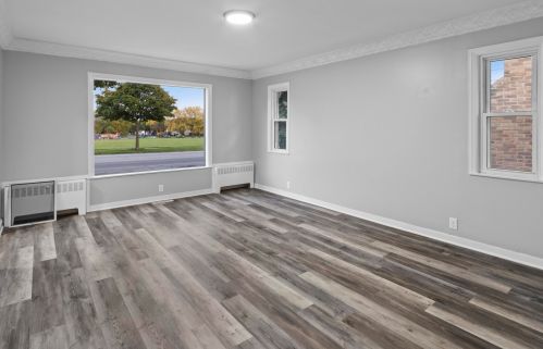 2953 43, Milwaukee WI 53219-3402 exterior