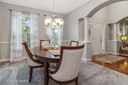 814 Bittersweet Ln, Joliet IL 60404-9524 exterior