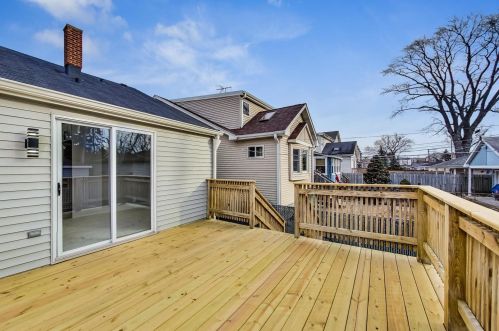 6507 Raven St, Chicago IL  60631-2517 exterior