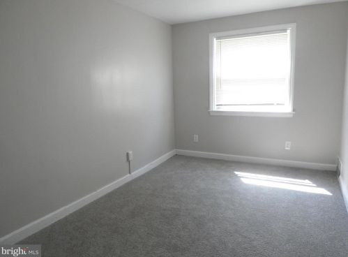 262 9 St, Darby PA 19023-1701 exterior