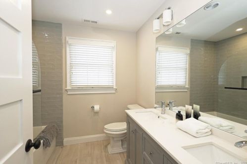 94 Spectacle Ln, Ridgefield CT 06877-5715 exterior