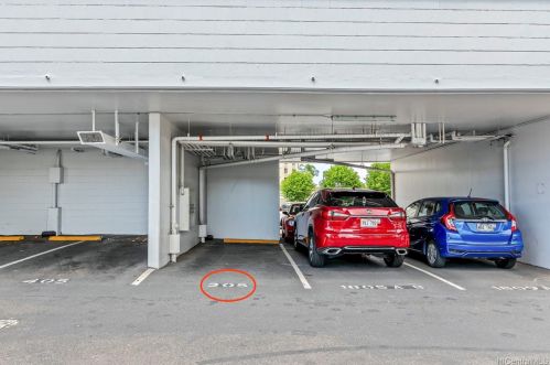 1128 Ala Napunani St, Honolulu HI 96818-1621 exterior