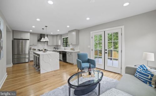 1505 Crestwood Dr, Alexandria VA  22302-2303 exterior