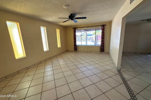 8640 16 Pl, Phoenix AZ 85040-2441 exterior