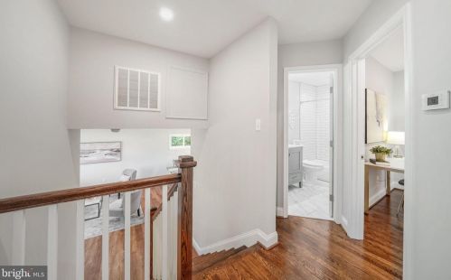 2809 James Dr, Alexandria VA  22303-1338 exterior