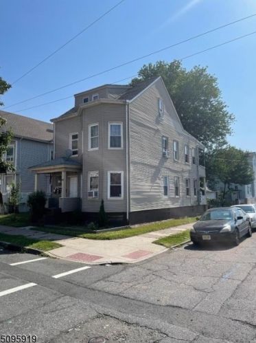 401 19th St, Paterson, NJ 07524-2605