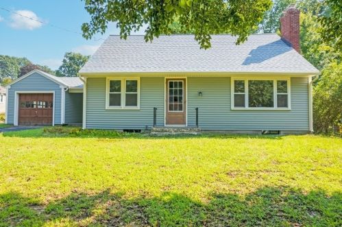 335 Gifford St, Springfield, MA 01118-2331