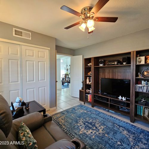 1003 Annette Dr, Phoenix AZ 85022-1041 exterior