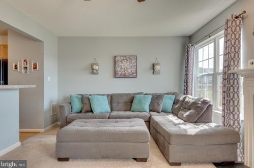 105 Knollwood Dr, Lancaster PA 17601-5613 exterior