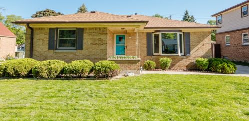 212 Van Norman Ave, Milwaukee, WI 53207-5814