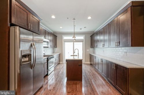 509 Mercy St, Philadelphia PA  19148-2532 exterior