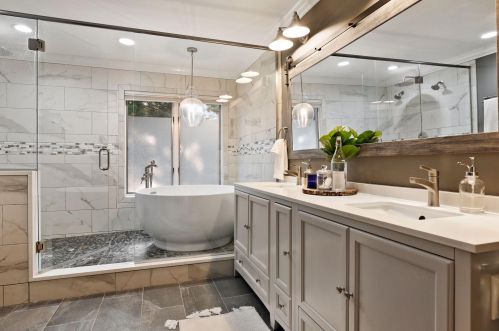 8932 Hunters Trl, Saint Paul MN  55125-9182 exterior