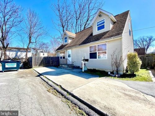 27 Glenolden Ave, Manor, PA 19036-2106