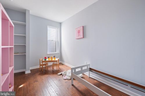 334 Cantrell St, Philadelphia PA  19148-3320 exterior