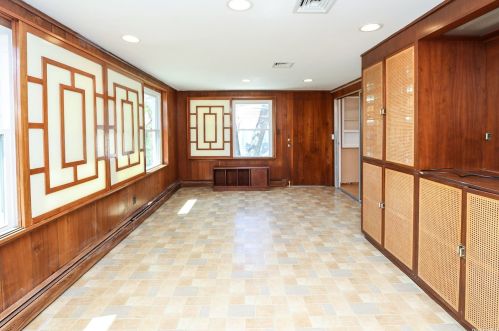 3 Cloverfield Rd, Valley Stream NY exterior