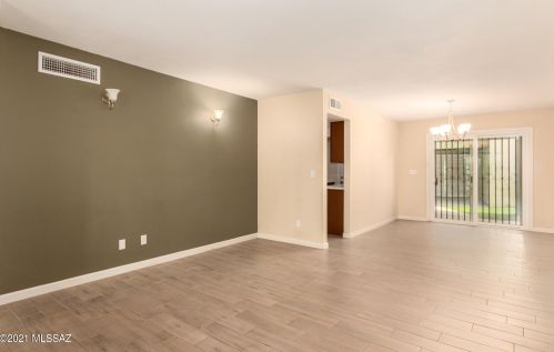 6370 Orange Tree Dr, Tucson AZ 85704-3955 exterior