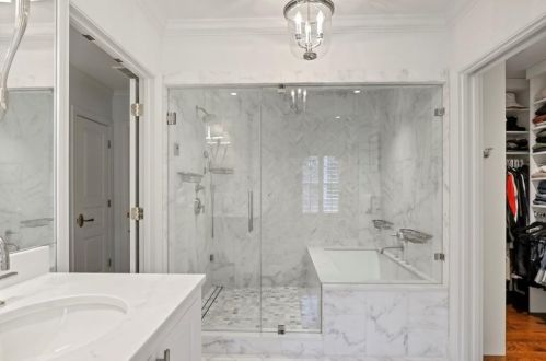 2817 Dover Rd, Atlanta GA 30327-1209 exterior