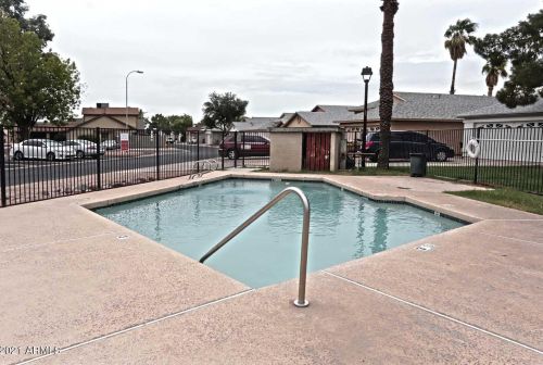 5628 42nd St, Phoenix AZ 85032-2267 exterior