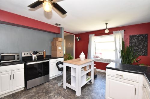 3912 71, Milwaukee WI 53220-2302 exterior