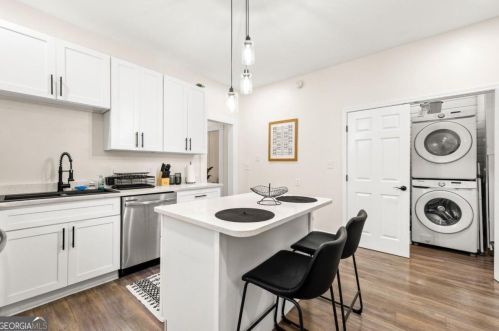 1714 Connally Dr, Atlanta GA  30344-2519 exterior