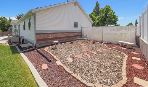 4662 8450, Taylorsville UT exterior