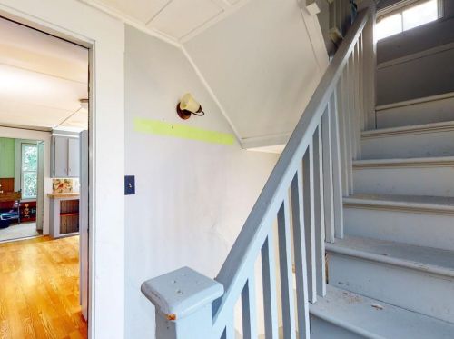 30 Prospect Hl St, Middletown RI 02840-3115 exterior