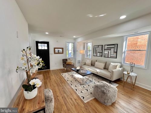 4709 Clay St, Washington DC 20019-1437 exterior