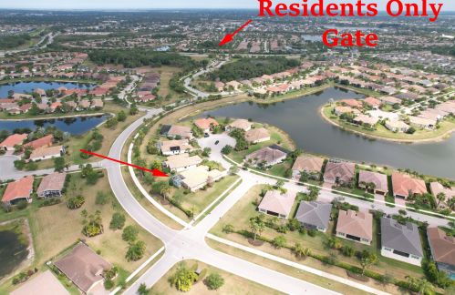 11720 Apple Blossom Trl, Fort Pierce FL  34987-2475 exterior