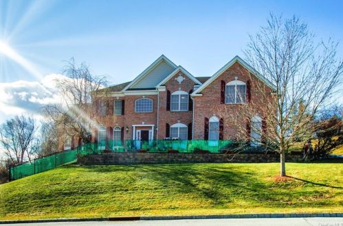 22 Edwin Rd, Poughkeepsie, NY 12603-1507