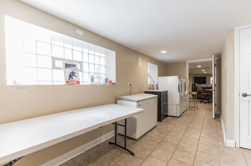 2819 Kilbourn Ave, Chicago IL 60623-4213 exterior