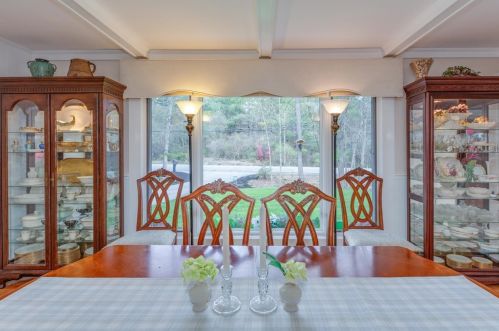 212 Hopkinton Rd, Concord NH 03301-7911 exterior