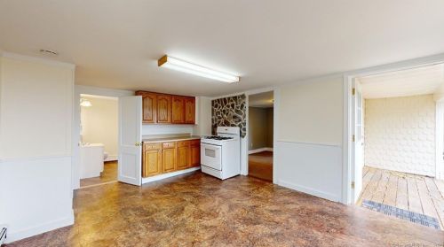 226 Farmington Ave, New Britain CT 06053-2932 exterior