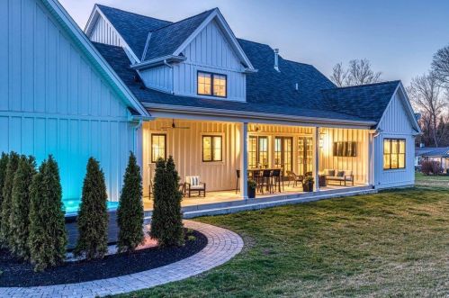 100 Ladue Meadows Ln, Saint Louis MO 63141-7503 exterior