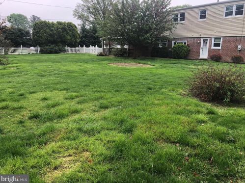 2084 Williamsburg Rd, Huntingdon Valley PA  19006-6757 exterior