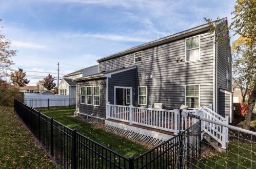 102 Cimarron Dr, Moon Twp PA  15108-9641 exterior