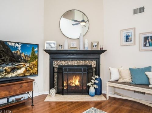 21 Pelican Pt, Fredon NJ 07860-2801 exterior