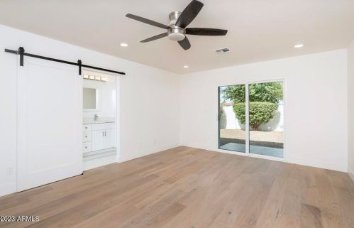 2316 Desert Cove Ave, Phoenix AZ  85028-2411 exterior