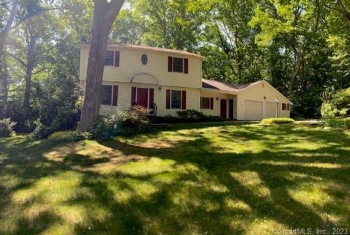 8 Marjorie Ln, Vernon CT 06066-4007 exterior