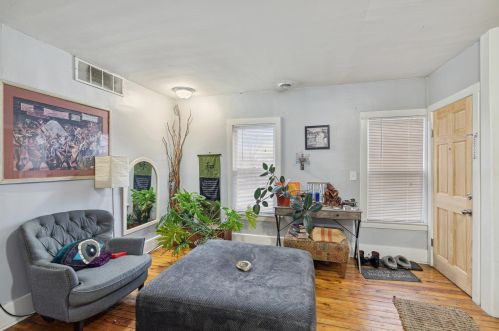 1936 Portage St, Kalamazoo MI 49001-5153 exterior