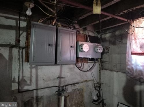 2214 17 St, Philadelphia PA 19132-3930 exterior