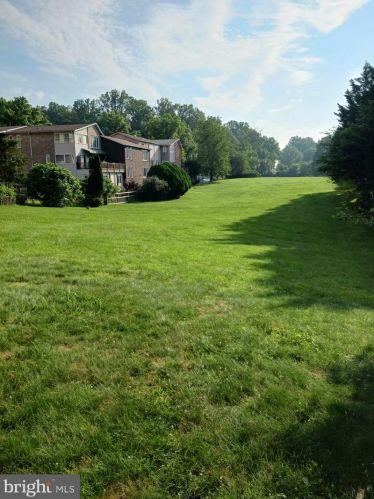 2014 Dundee Rd, Rockville MD exterior