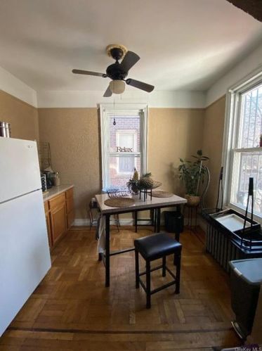 951 Elder Ave, Bronx NY 10472-3475 exterior